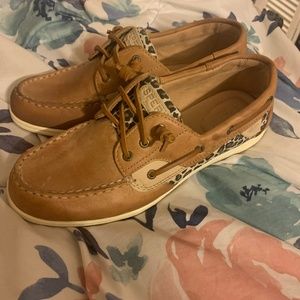 leopard print Sperry